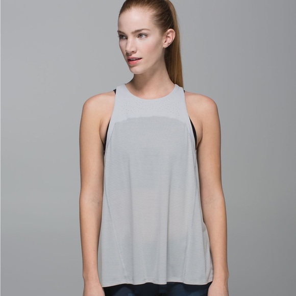 🆕🍋Lululemon Clip-In open back tank, light gray striped - Picture 1 of 9